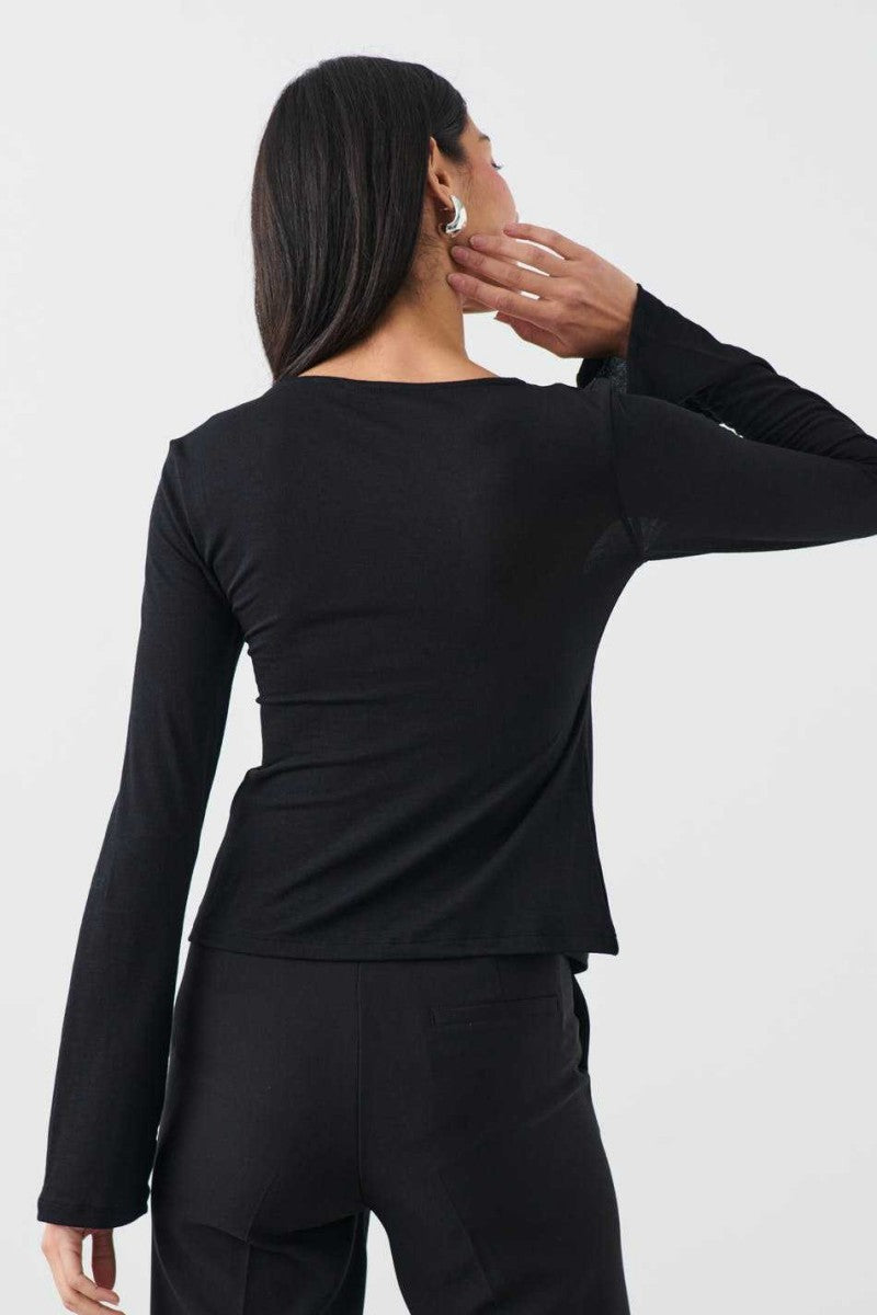 Jessalyn | Knot Tie Top